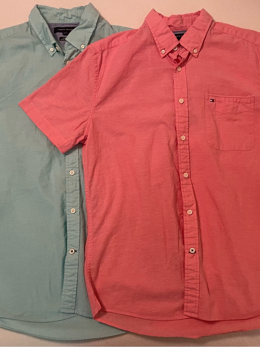 Tommy Hilfiger Men’s Short Sleeve Button Up Shirt Lot Of 2 Size Large
